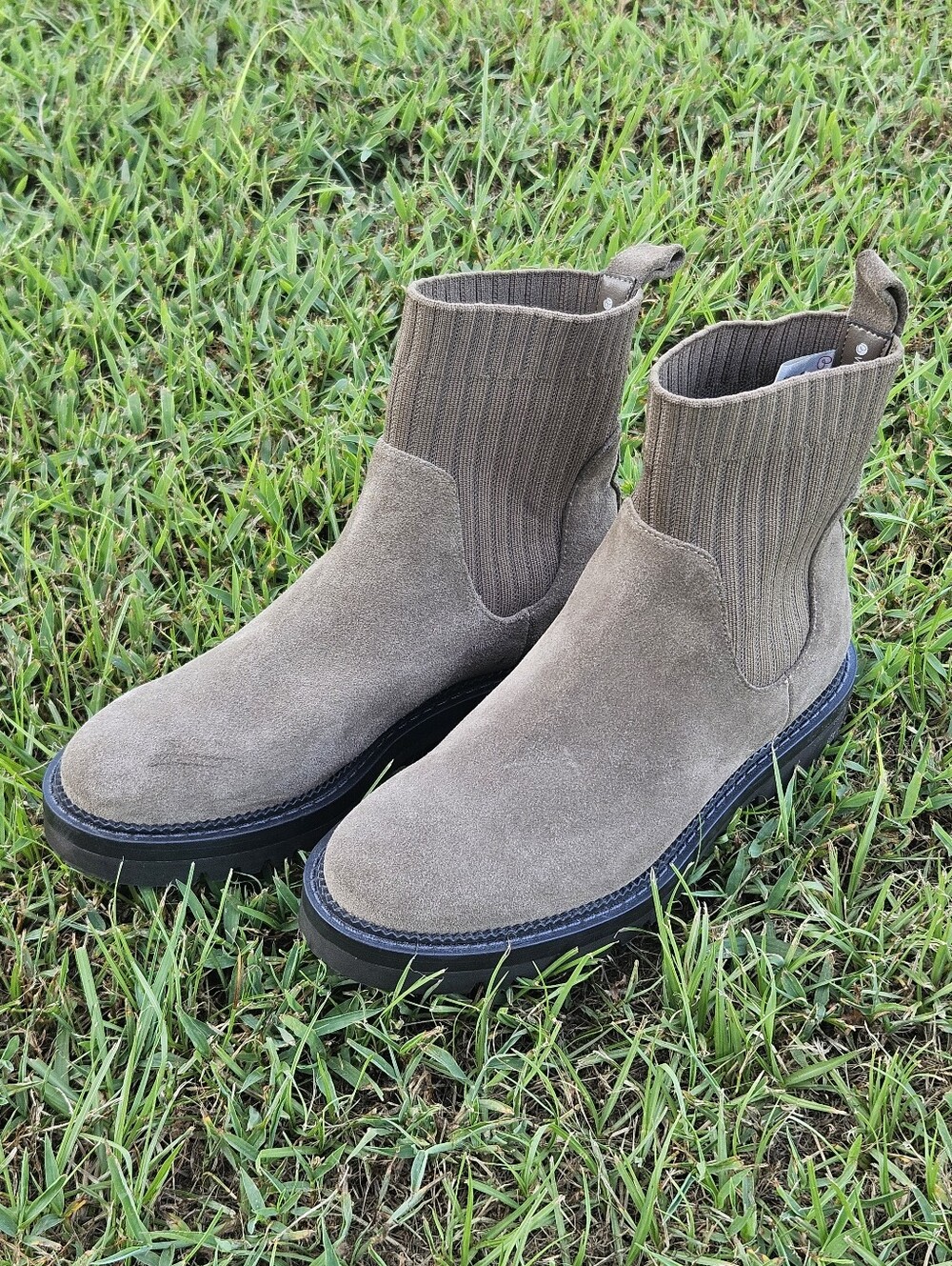 Blondo Waterproof HALLIE DARK TAUPE SUEDE Brown Boots Women's 4.5
